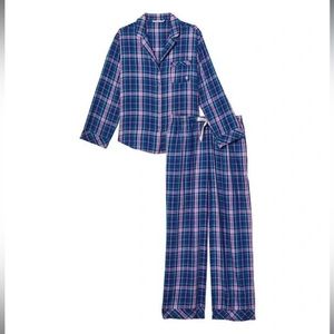 Victoria’s Secret Flannel Pajama Set NWT